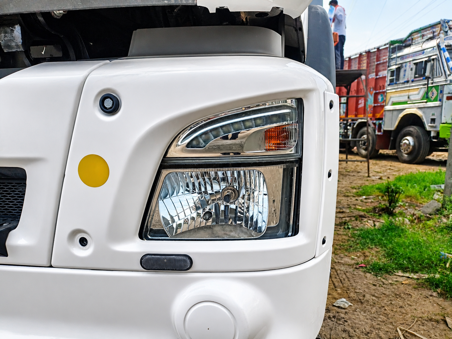 BharatBenz Truck Indicator Lamp